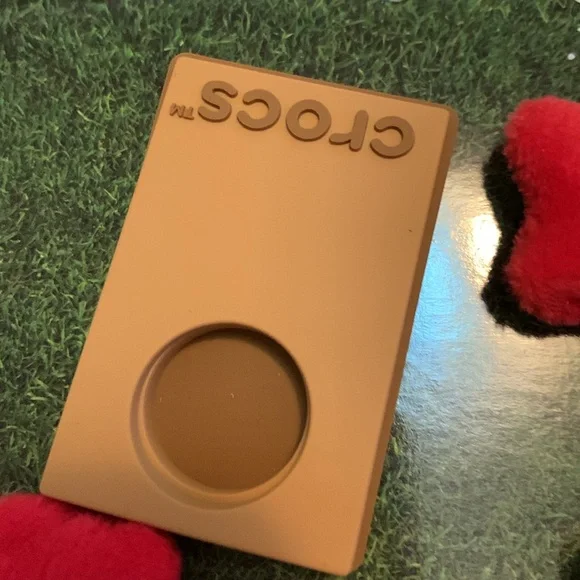 Crocs original Corn Hole jibbitz! NEW - Picture 3 of 5